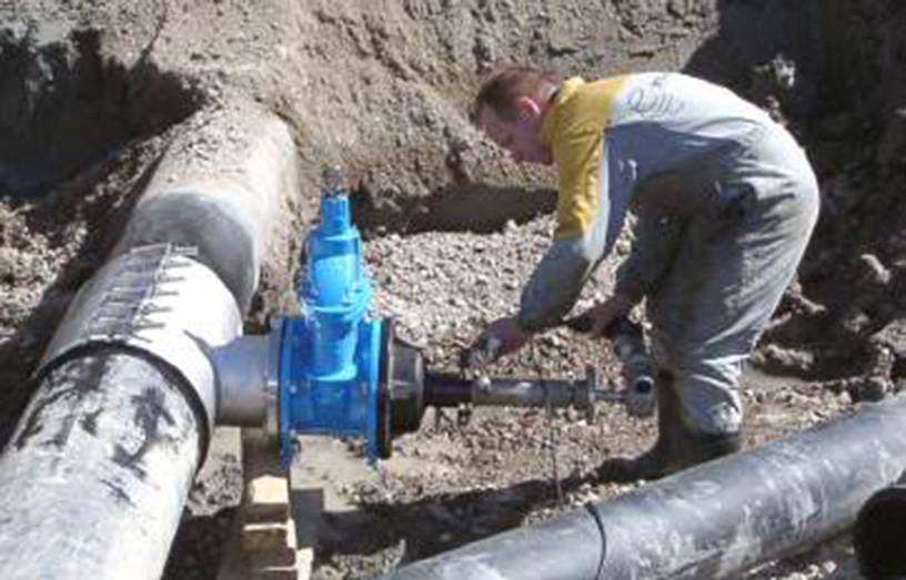 Врезка в трубу водопровода: варианты и этапы процедуры