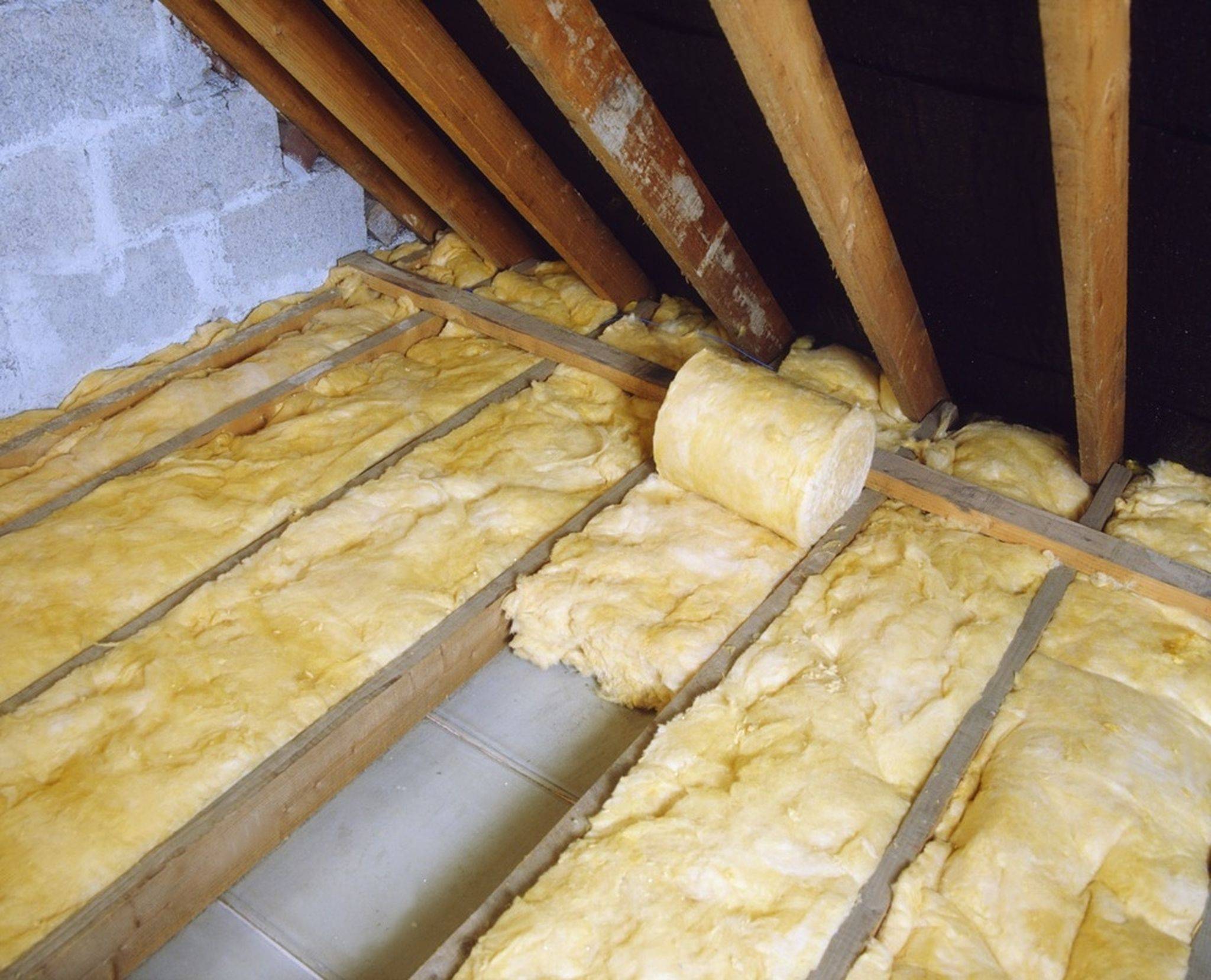 Как утеплить крышу бани: выбираем материал для потолка