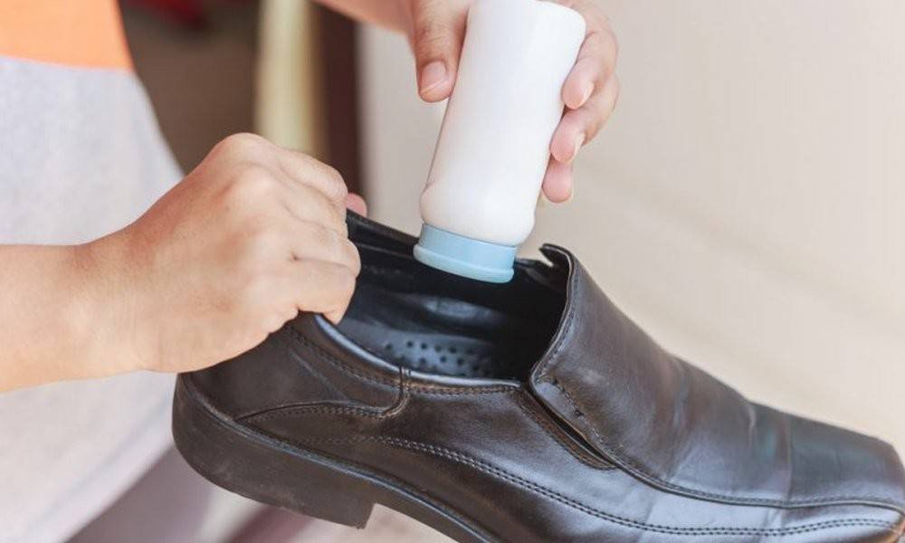 Как продезинфицировать обувь и когда требуется это делать