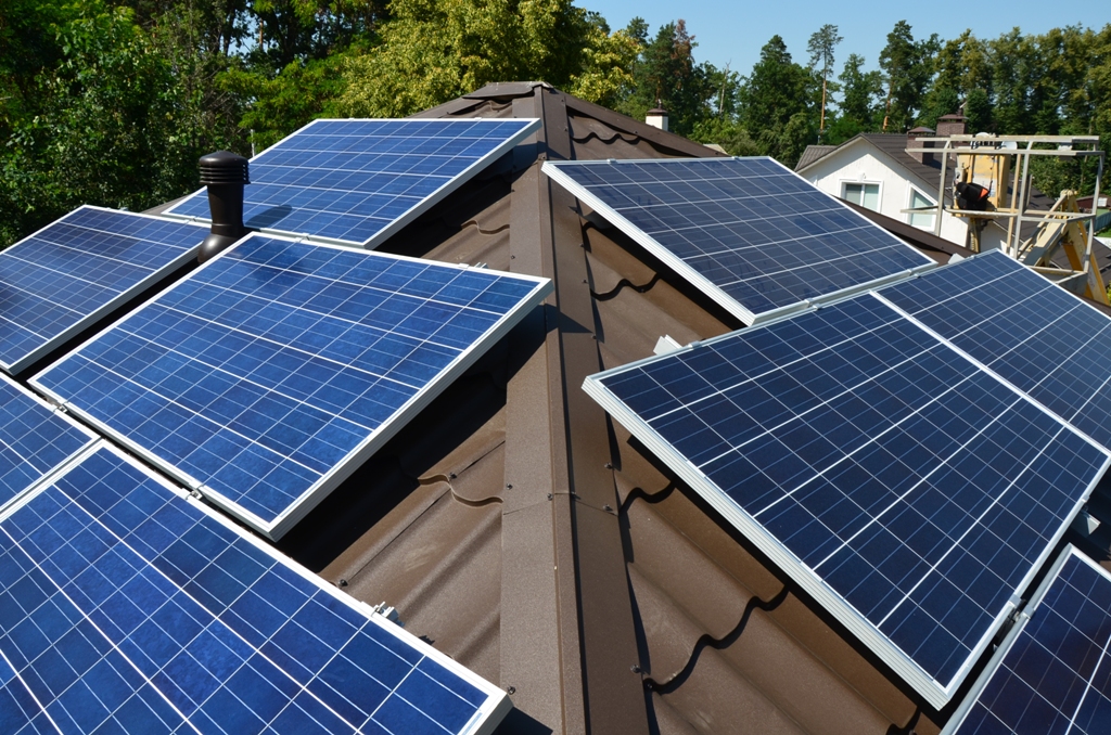 Солнечные батареи для отопления дома: цена, монтаж, плюсы и минусы