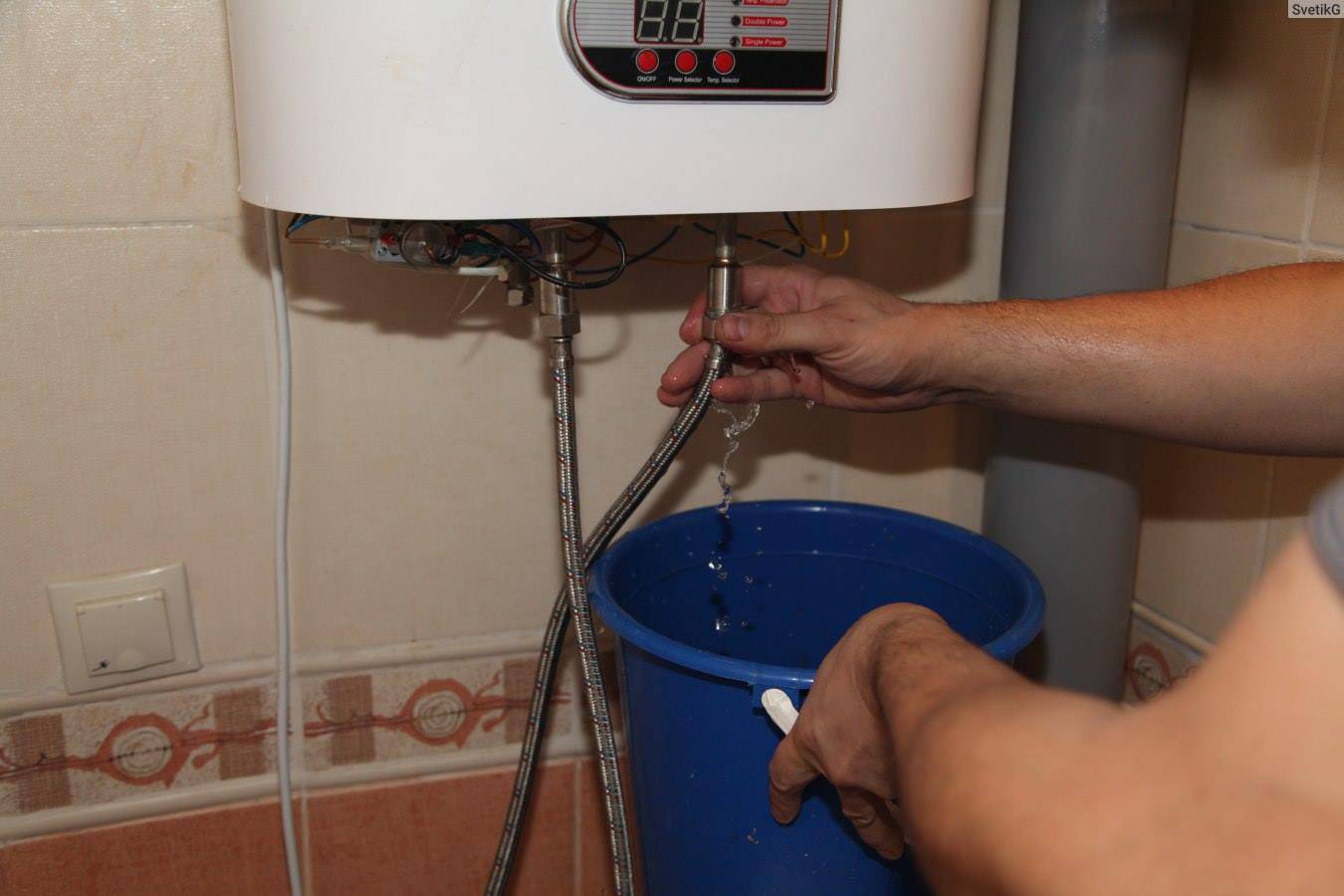 Как слить воду с водонагревателя?