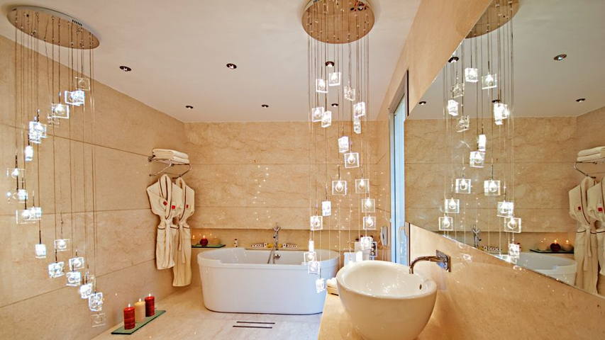 Как сделать подсветку в ванной комнате: как совместить дизайн и безопасность