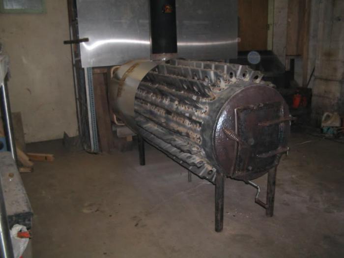 Экономичная дровяная печь для гаража длительного горения своими руками