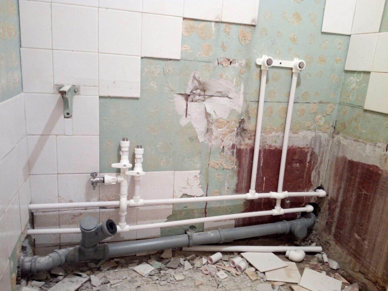 Разводка труб водоснабжения в ванной и туалете: монтаж своими руками
разводка труб водоснабжения в ванной и туалете: монтаж своими руками