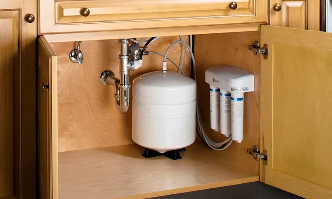 Установка фильтра для воды: как поменять и поставить изделие для очистки воды в квартире, порядок установки, как устанавливать устройство