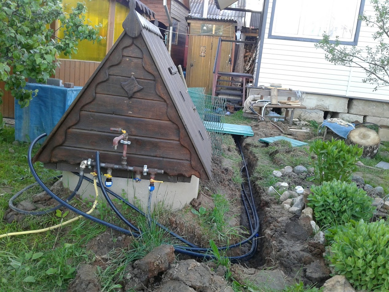 Домик для летнего водопровода