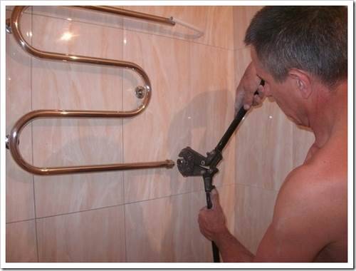 Установка полотенцесушителя в ванной: устанавливаем своими руками в ванной комнате, видео
