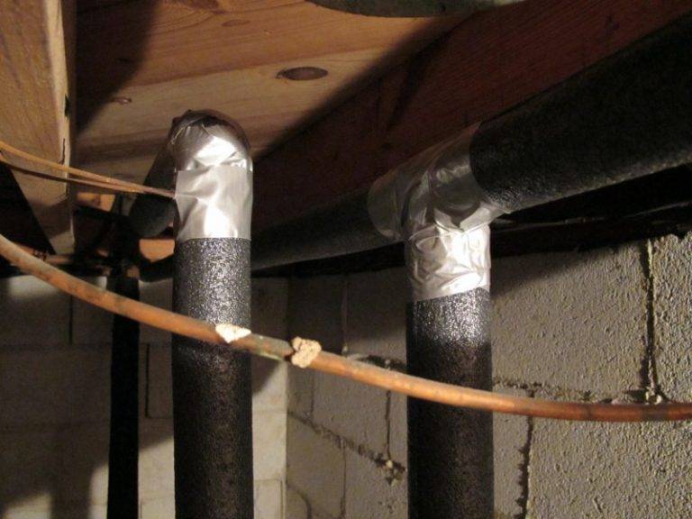 Как утеплить водопроводные трубы в частном доме своими руками: работы и материалы