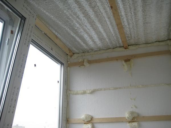 Способы и материалы для утепления потолка на балконе