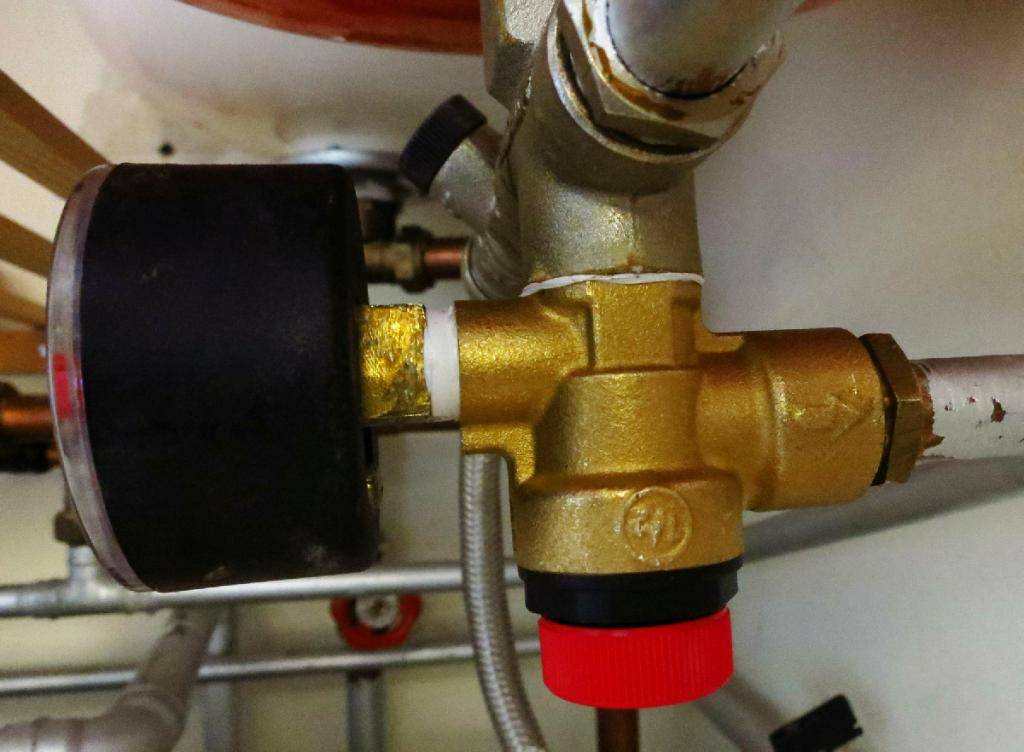 Важный вопрос: какое давление должно быть в системе отопления закрытого типа?