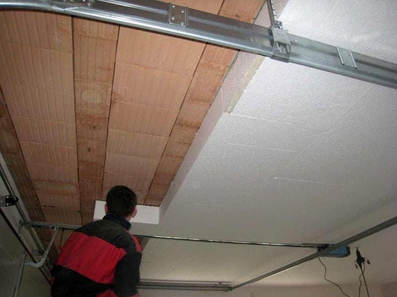 Утепление потолка из железобетонных плит. как утеплить бетонный потолок? (26 фото)