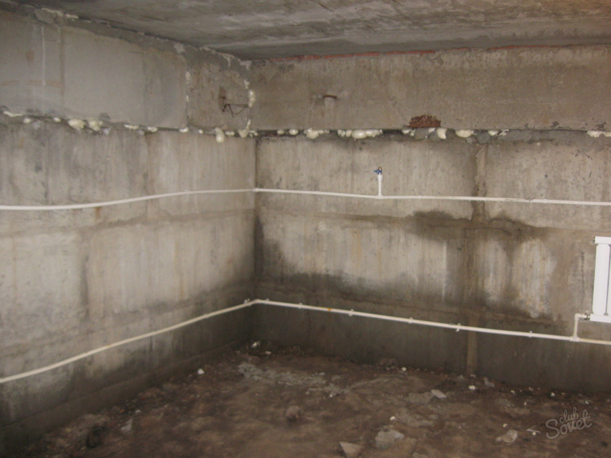 Как устранить конденсат и сырость в подвале или погребе