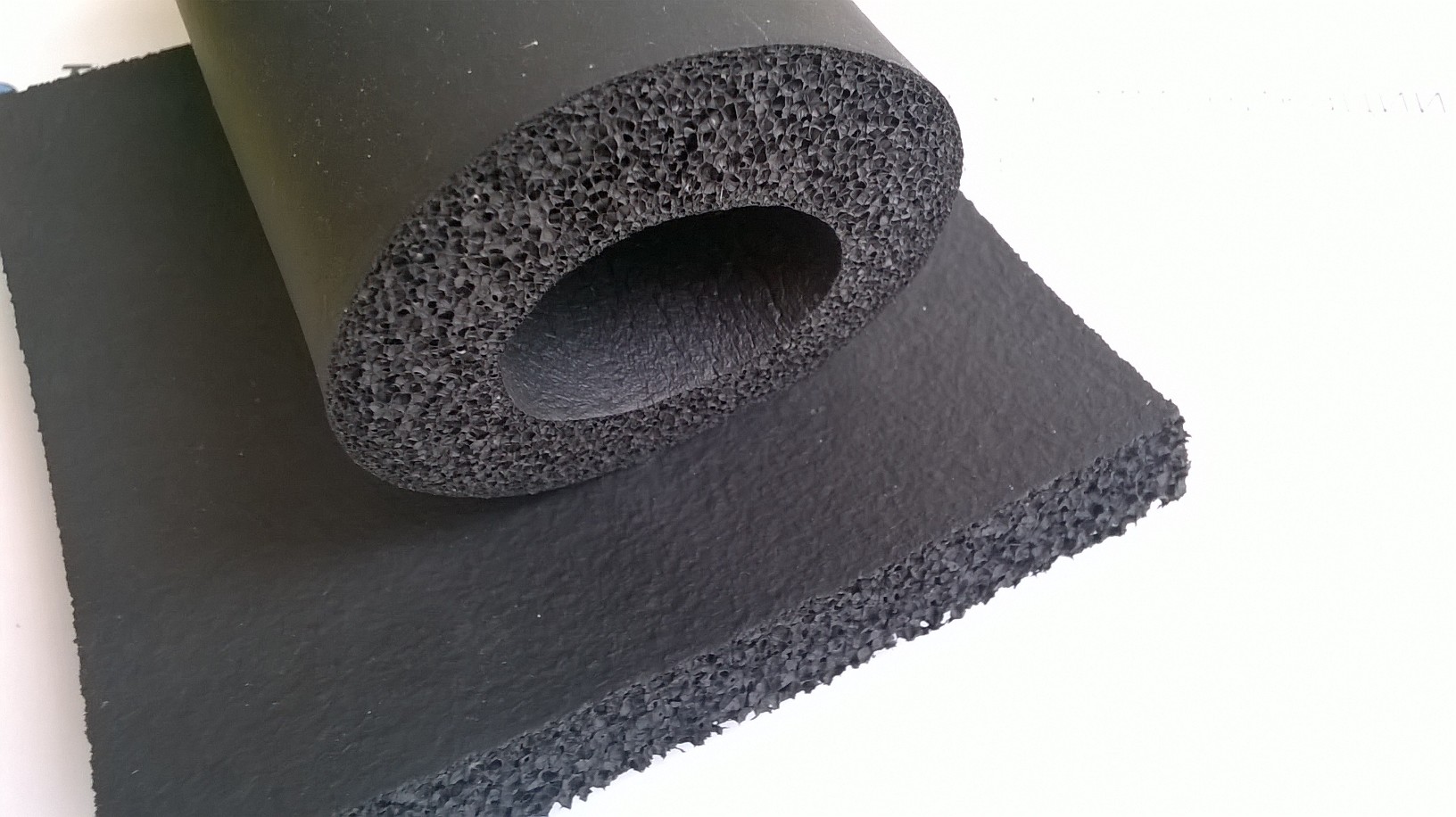 Теплоизоляция из вспененного каучука: формы выпуска, назначение, монтаж