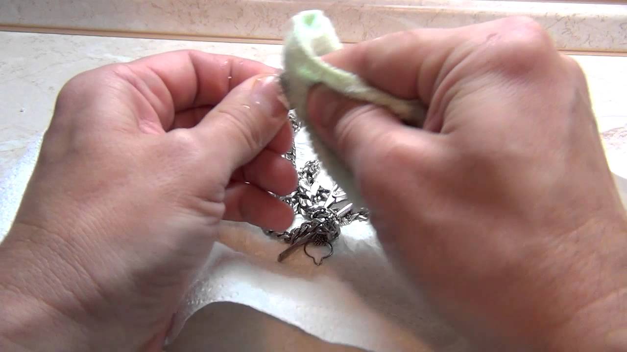Как почистить серебряную цепочку: от черноты, чтобы блестело, быстро и эффективно