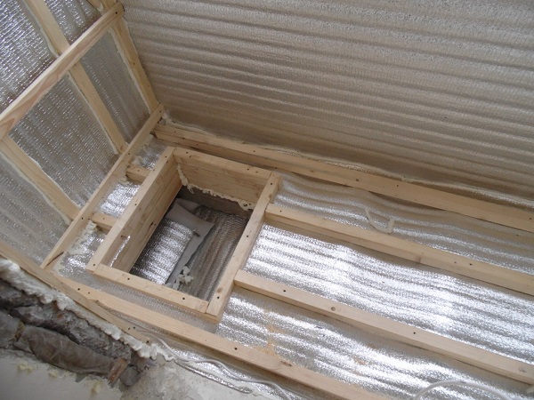 Утепление пенофолом изнутри (стен, потолка): особенности материала