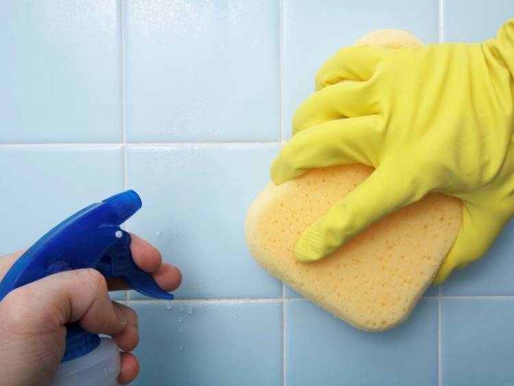Как очистить плитку в ванной: 7 средств и 4 рецепта