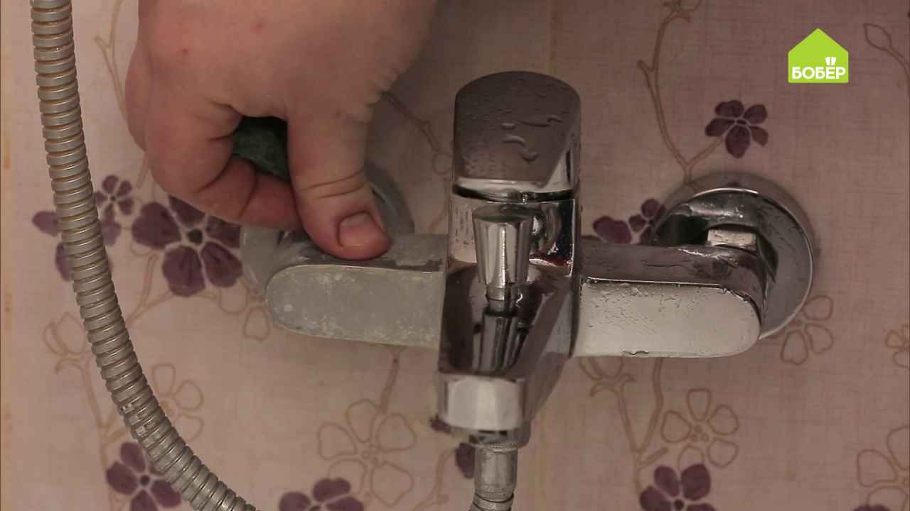Способы удаления известкового налета в ванной
