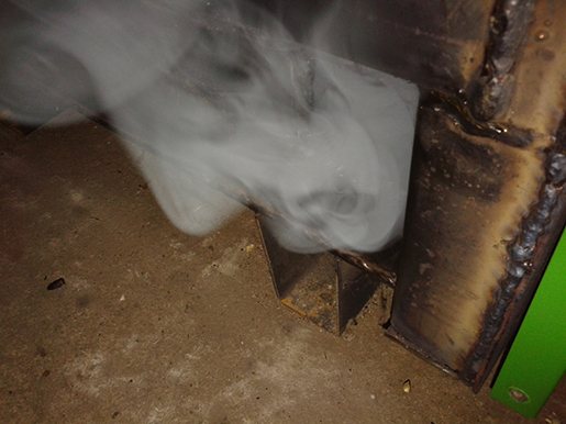 Почему дымит печка: причины дымления, способы устранения, пошаговая инструкция
