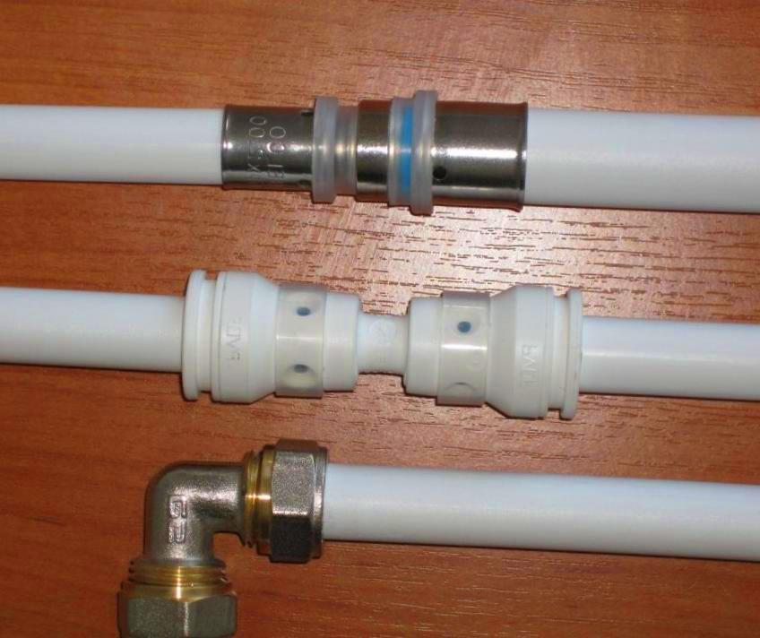 Способы, которым соединяют пластиковые трубы без пайки