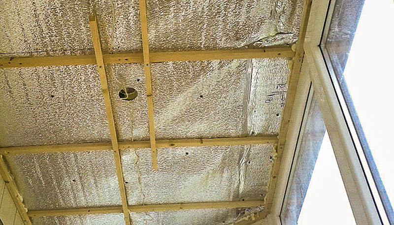 Потолок на балконе своими руками: утепление потолка, как утеплить лоджию пеноплексом, видео и крыша на последнем этаже