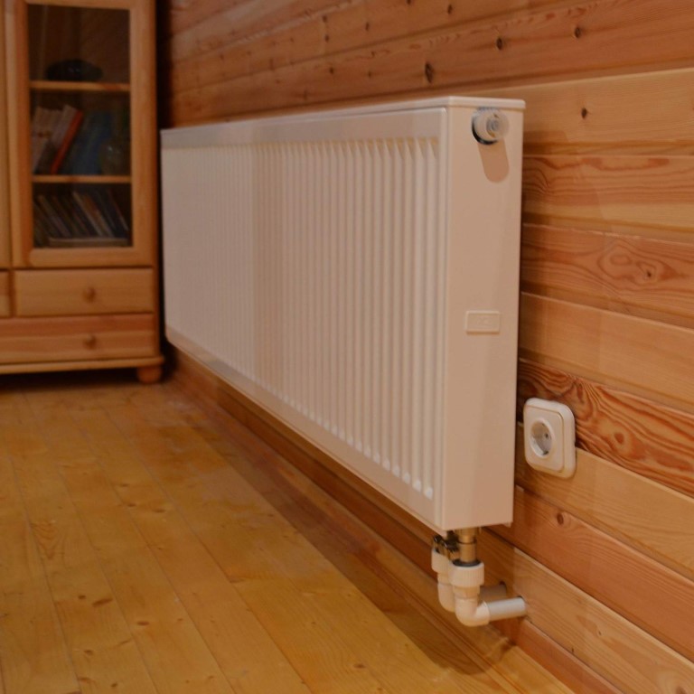 Какие радиаторы отопления лучше для частного дома - разбираемся в ассортименте изделий