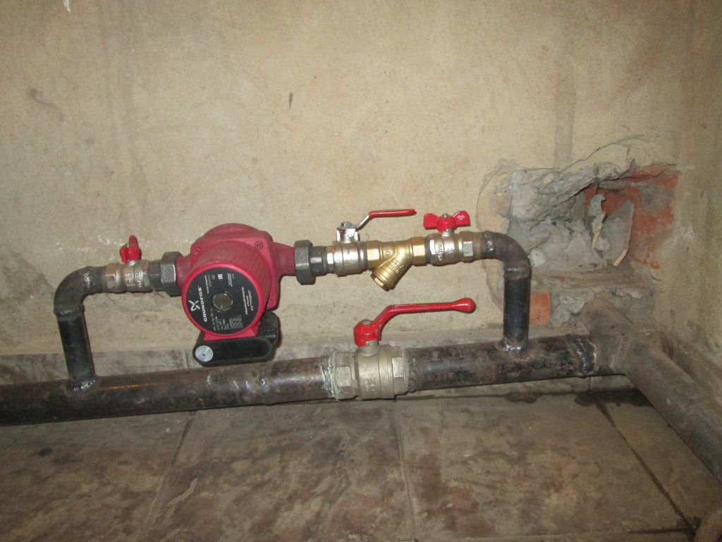 Дополнительный насос в системе отопления дома: как установить два насоса, как включить, поставить, подключить циркуляционный насос, место установки доп насоса отопления