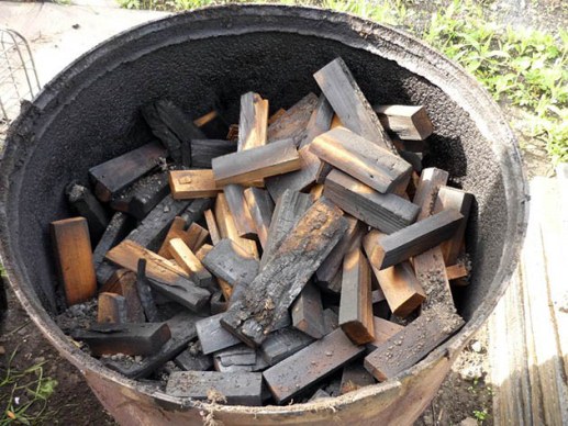 Как сделать древесный уголь своими руками и что нужно, чтобы превратить его в бизнес